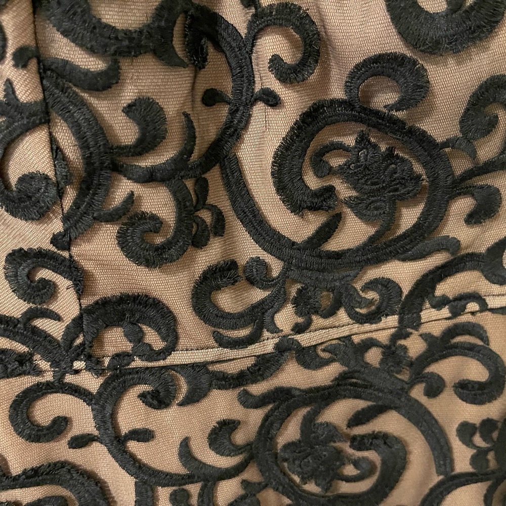 Dress - Picture 4 of 5